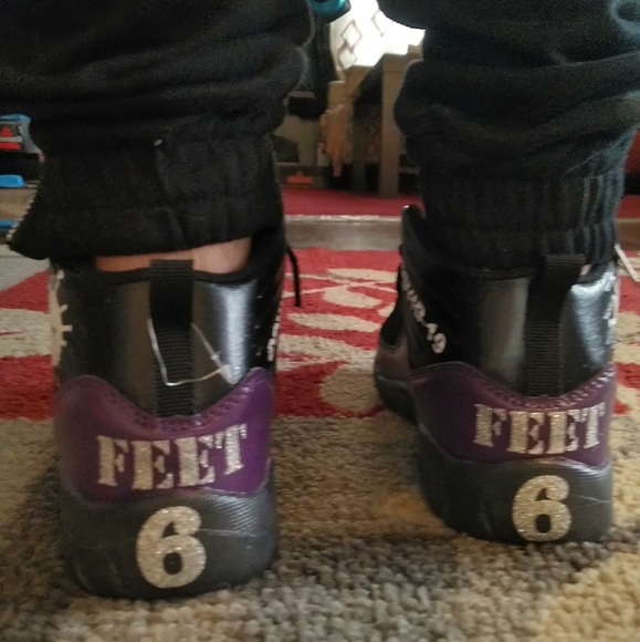 Sz2 Custom Covid trainers - Picture 5 of 8